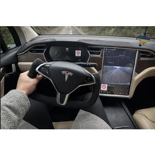 Kierownica sportowa (Alcantara, karbon, podgrzewana) Tesla Model X 2015- zdjęcia 1