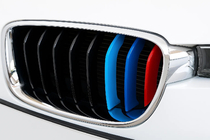 BMW 3 Series F30/F31 2012-2019 Nakładki na kratkę chłodnicy 8-żeberkową (3 szt.) zdjęcia 1