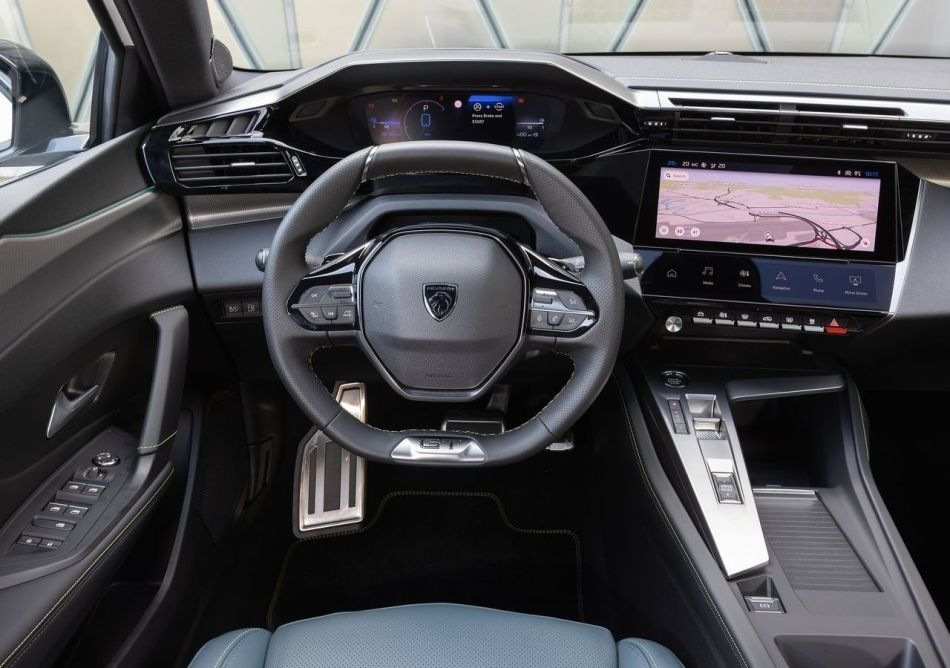 Recenzja kompaktowego elektrycznego hatchbacka Peugeot e-308