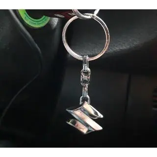 Metalowy brelok z logo Suzuki zdjęcia 1