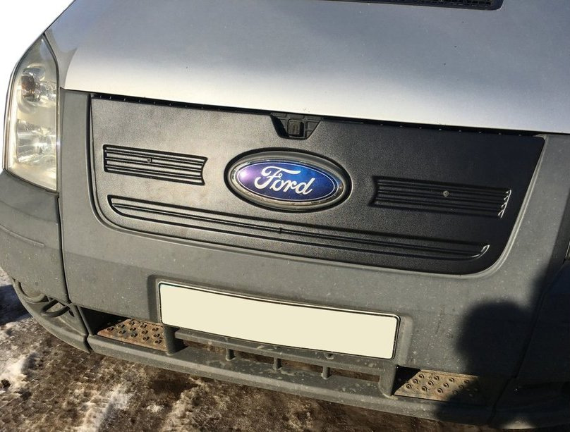 Osłona zimowa na grill chłodnicy i jej zalety