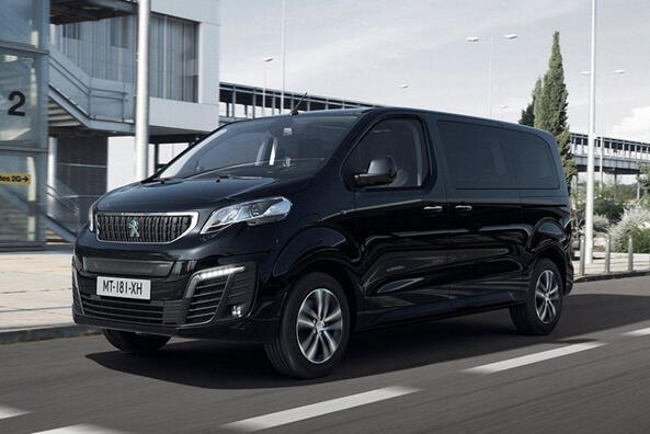 Recenzja elektrycznego minivana Peugeot e-Traveller