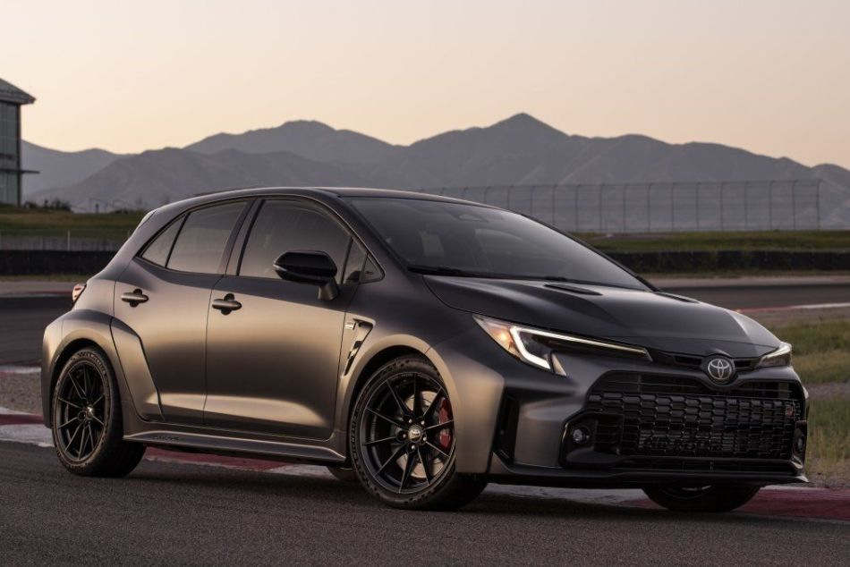 „Naładowany” hatchback z napędem na cztery koła Toyota Corolla GR