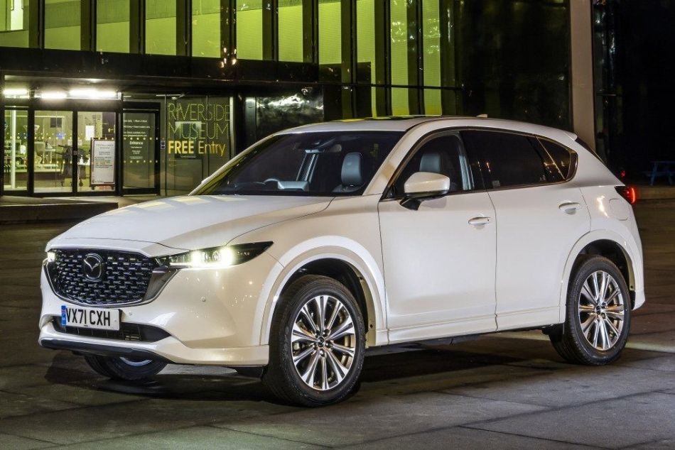 Recenzja zaktualizowanego crossovera Mazdy CX-5 drugiej generacji
