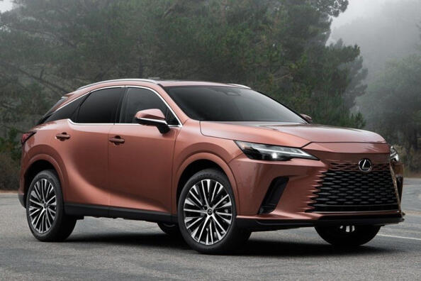 Recenzja crossovera premium Lexus RX piątej generacji