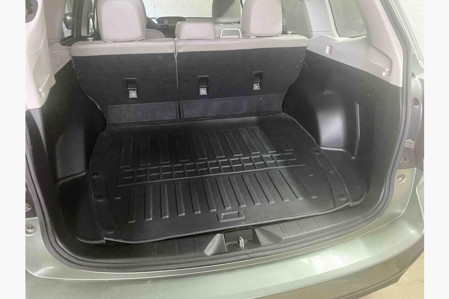 Subaru Forester 2013-2018 Mata bagażnika 3D (Stingray) Image