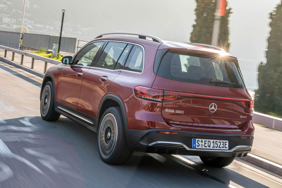Mercedes-Benz EQB: elegancki elektryczny crossover