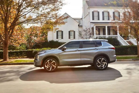 Recenzja Mitsubishi Outlander: połączenie elegancji i komfortu Zdjęcie 3