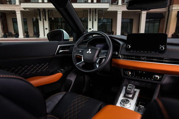 Recenzja Mitsubishi Outlander: połączenie elegancji i komfortu Zdjęcie 5