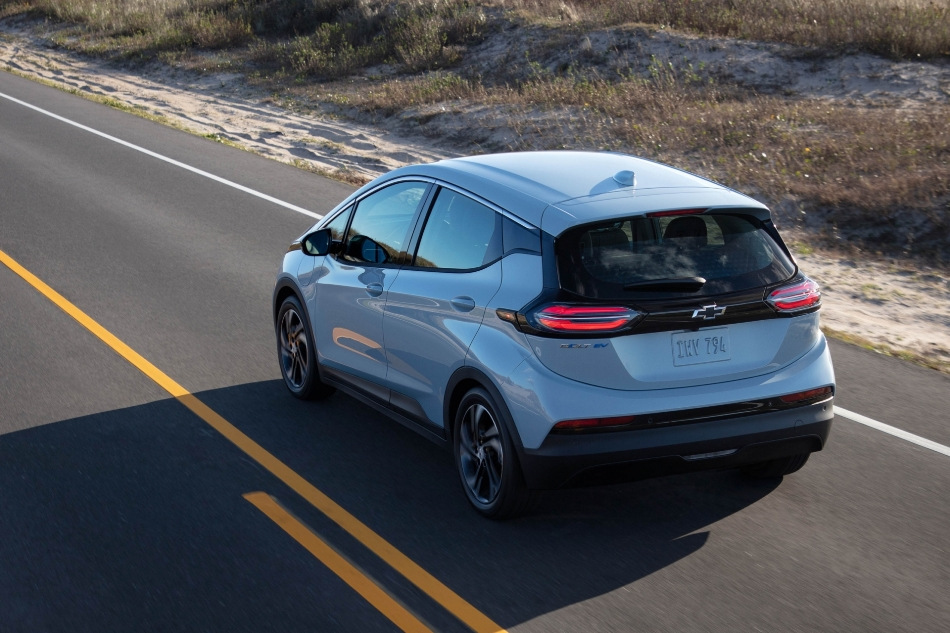 Recenzja zaktualizowanego elektrycznego hatchbacka Chevroleta Bolt EV