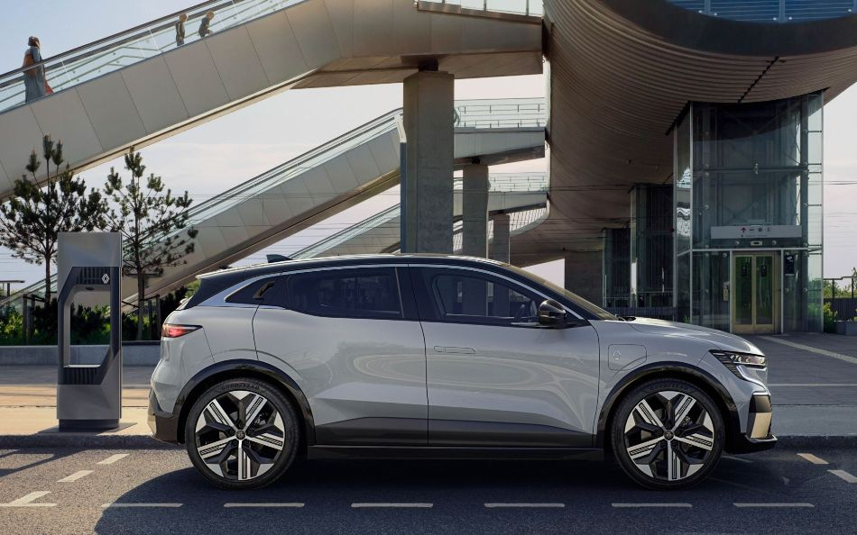 Recenzja elektrycznego hatchbacka Renault Megane E-Tech