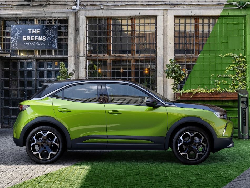 Recenzja elektrycznego miejskiego crossovera Opel Mokka-e