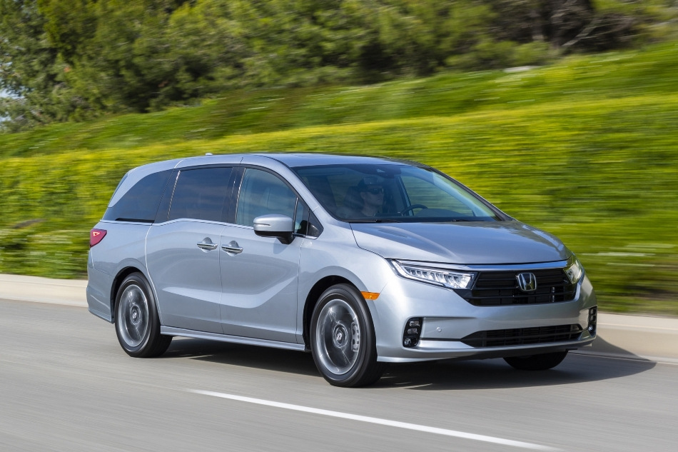 Honda Odyssey: rodzinny minivan z unikalnymi funkcjami