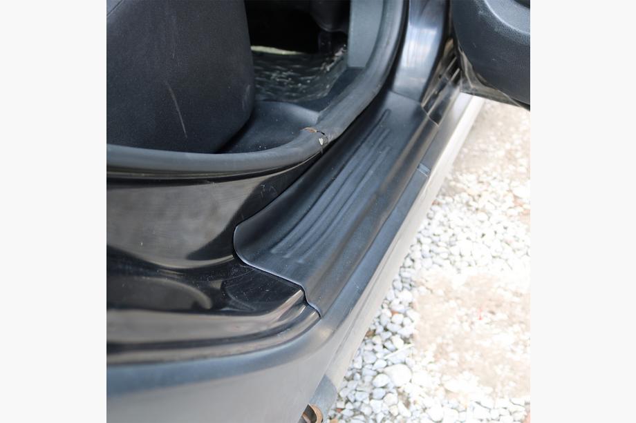Dacia Sandero 2013-2020 Nakladki progowe EuroCap (4 szt, ABS) Zdjęcia 3