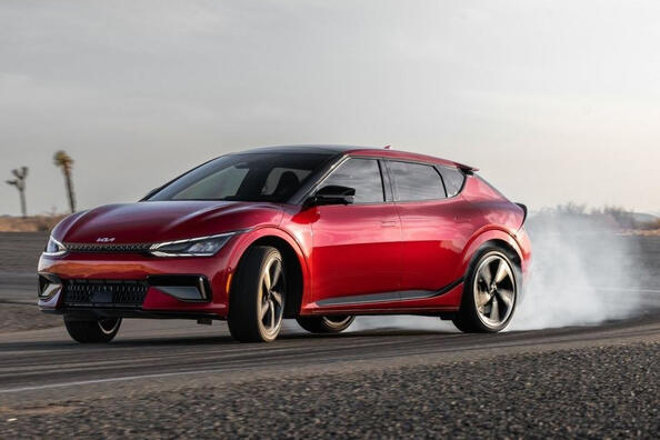 Recenzja elektrycznego crossovera z napędem na wszystkie koła o mocy 585 koni mechanicznych - KIA EV6 GT