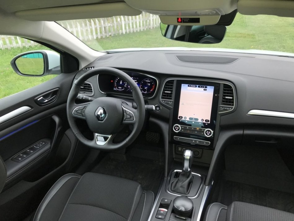 Przegląd zaktualizowanego czwartego wcielenia Renault Megane Sedan