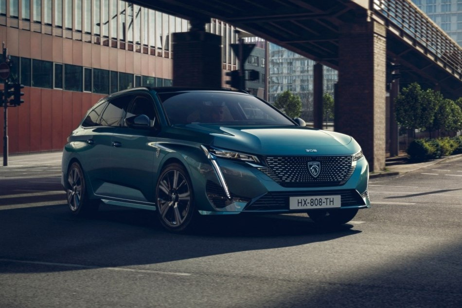 Recenzja trzeciej generacji kombi Peugeot 308 SW