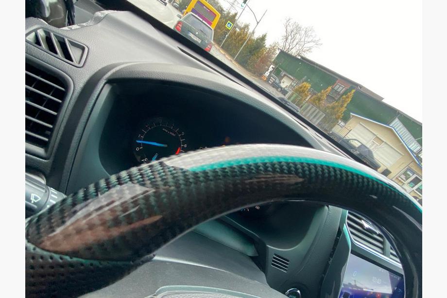 Ford Explorer 2019- Kompletna kierownica anatomiczna (carbon) Zdjęcia 3