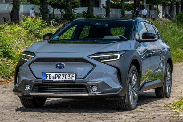 Elektryczny crossover z napędem na wszystkie koła Subaru Solterra