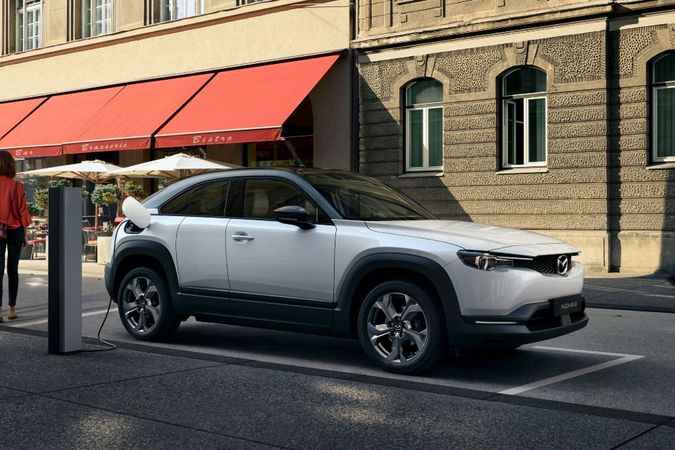 Pierwsza generacja elektrycznego crossovera Mazda MX-30