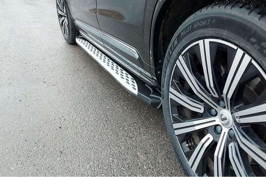 Volvo XC90 2015- Progi Boczné Shining (2 szt., Aluminium) Image