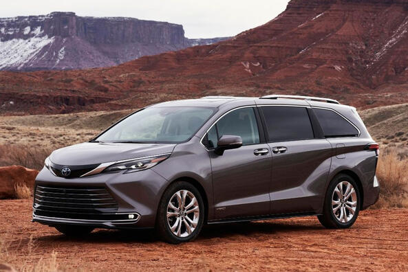 Recenzja minivana Toyoty Sienna czwartej generacji