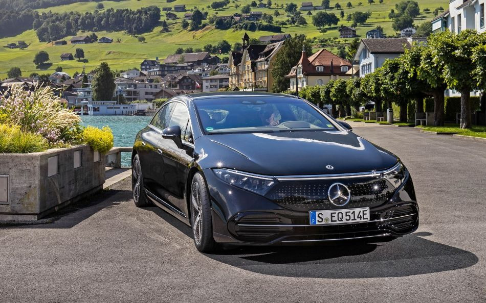 EQS: okręt flagowy samochodów elektrycznych Mercedes-Benz
