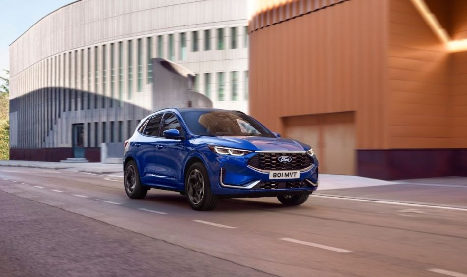 Ford Kuga 2024: unowocześniony design i technologia