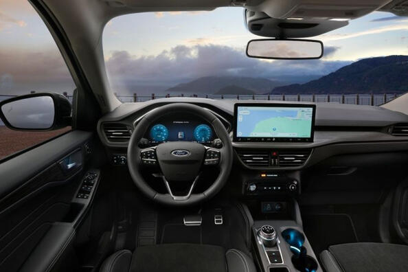 Ford Kuga 2024: unowocześniony design i technologia Zdjęcie 5