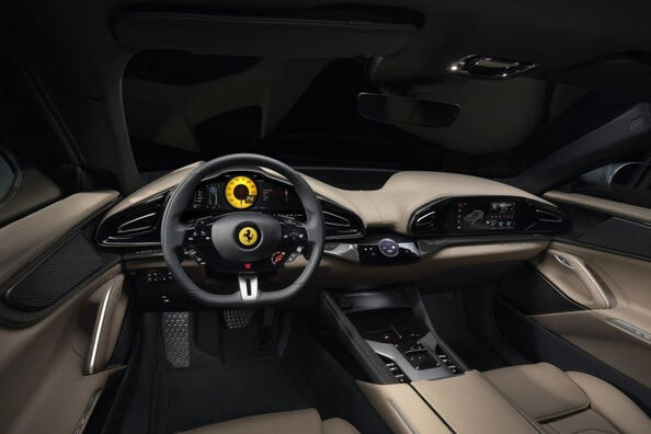 Recenzja sportowego crossovera z napędem na wszystkie koła Ferrari Purosangue Zdjęcie 6