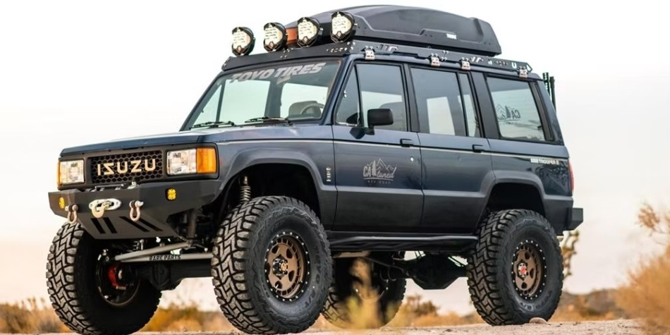 Jak i w co wyposażyć SUV-a do jazdy w terenie
