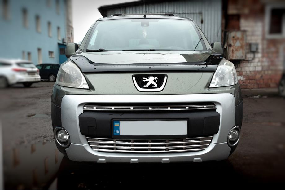 Peugeot Partner Tepee 2008-2018 Nakładki na grill (2 szt., stal nierdzewna) OmsaLine - Włoska Stal Nierdzewna Image
