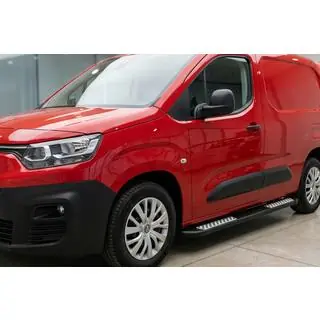 Progi Boczné Tayga V2 (2 szt., Aluminium) zdjęcia 1