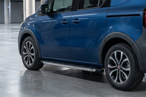 Fiat Doblo III 2023- Progi Boczné BlackLine (2 szt., Aluminium) zdjęcia 1