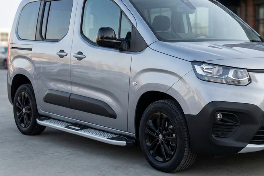 Fiat Doblo III 2023- Progi Boczne Mevsim Grey (2 szt., Aluminium) Image