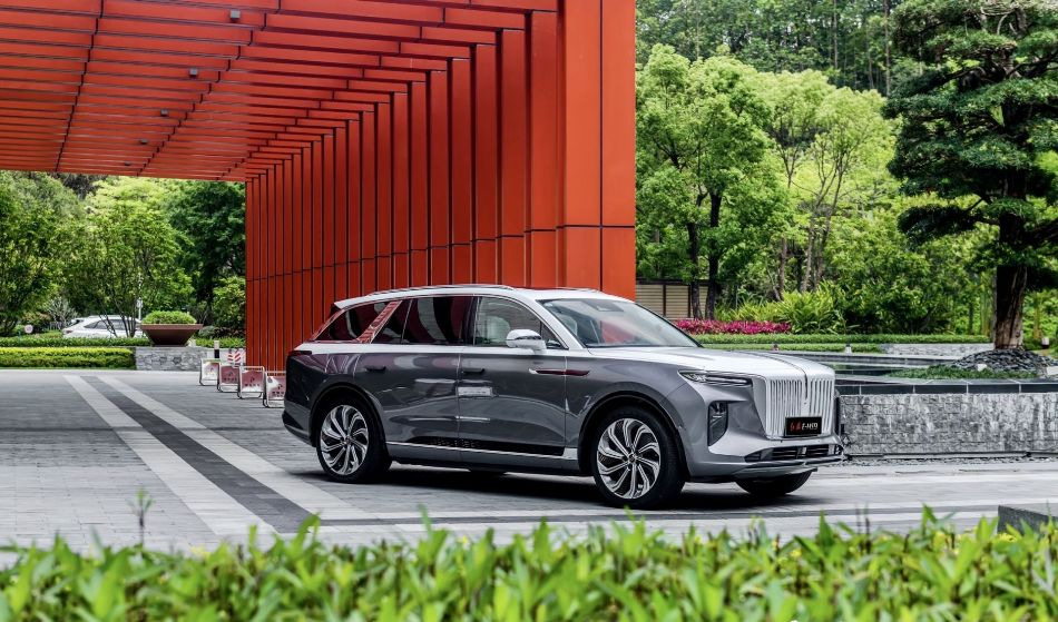 Hongqi E-HS9: luksusowy samochód elektryczny z Chin