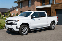 Chevrolet Silverado 2019- Progi Boczne Tayga Grey (2 szt., Aluminium) zdjęcia 1
