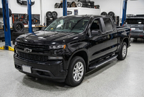 Chevrolet Silverado 2019- Progi Boczné Duru (2 szt., Aluminium) zdjęcia 1