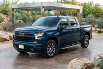 Chevrolet Silverado 2019- Progi Boczné BlackLine (2 szt., Aluminium) zdjęcia 1