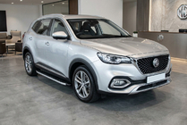 MG HS 2018- Progi Boczné Fullmond (2 szt., Aluminium) zdjęcia 1