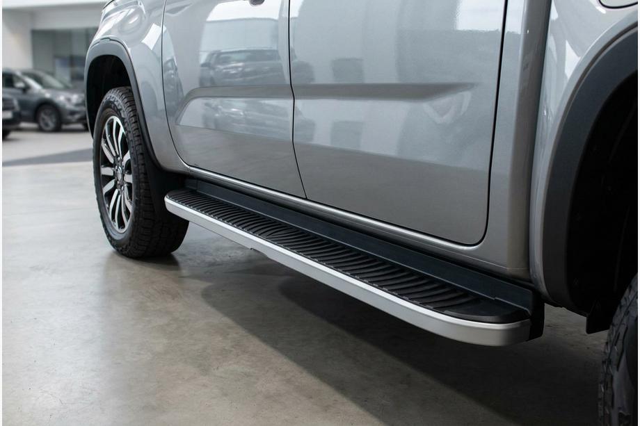 Volkswagen Amarok 2022- Progi Boczne Tayga Grey (2 szt., Aluminium) Image