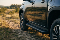 Ford Ranger 2022- Progi Boczné Allmond Black (2 szt., Aluminium) zdjęcia 1