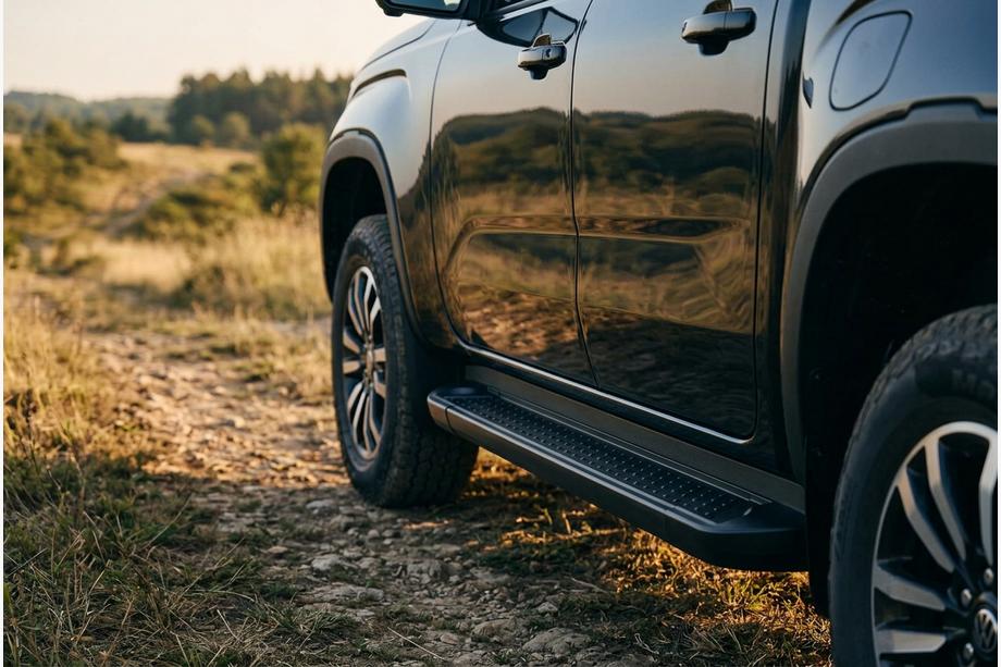 Ford Ranger 2022- Progi Boczné Allmond Black (2 szt., Aluminium) Image