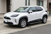 Toyota Yaris/Yaris Cross (XP210) 2020- Progi Boczné Bosphore Grey (2 szt., Aluminium) zdjęcia 1