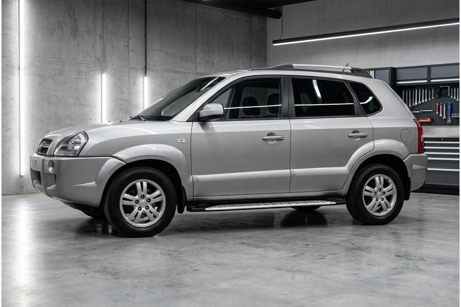 Hyundai Tucson JM 2004- Progi Boczné Shining V1 (2 szt., Aluminium) Zdjęcia 1
