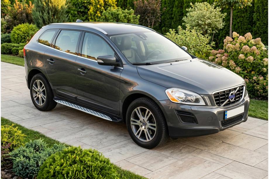 Volvo XC60 2009-2017 Progi Boczné Shining V1 (2 szt., Aluminium) Image