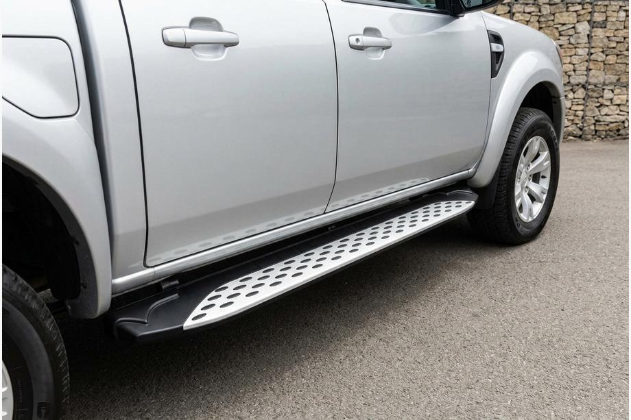 Mazda BT-50 2007-2012 Progi Boczné Shining V1 (2 szt., Aluminium) Image