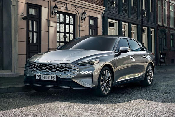 KIA K8: flagowy sedan z ambicjami