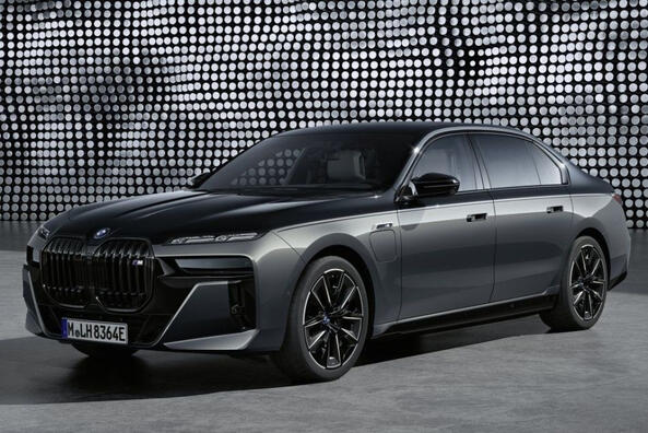 BMW serii 7: flagowy sedan nowej generacji