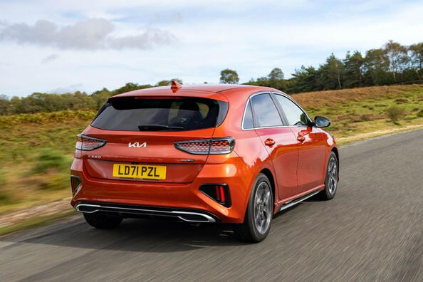 Recenzja zaktualizowanego hatchbacka KIA Ceed Zdjęcie 4